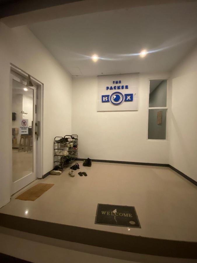 The Packerbox Hostel Batununggul Экстерьер фото