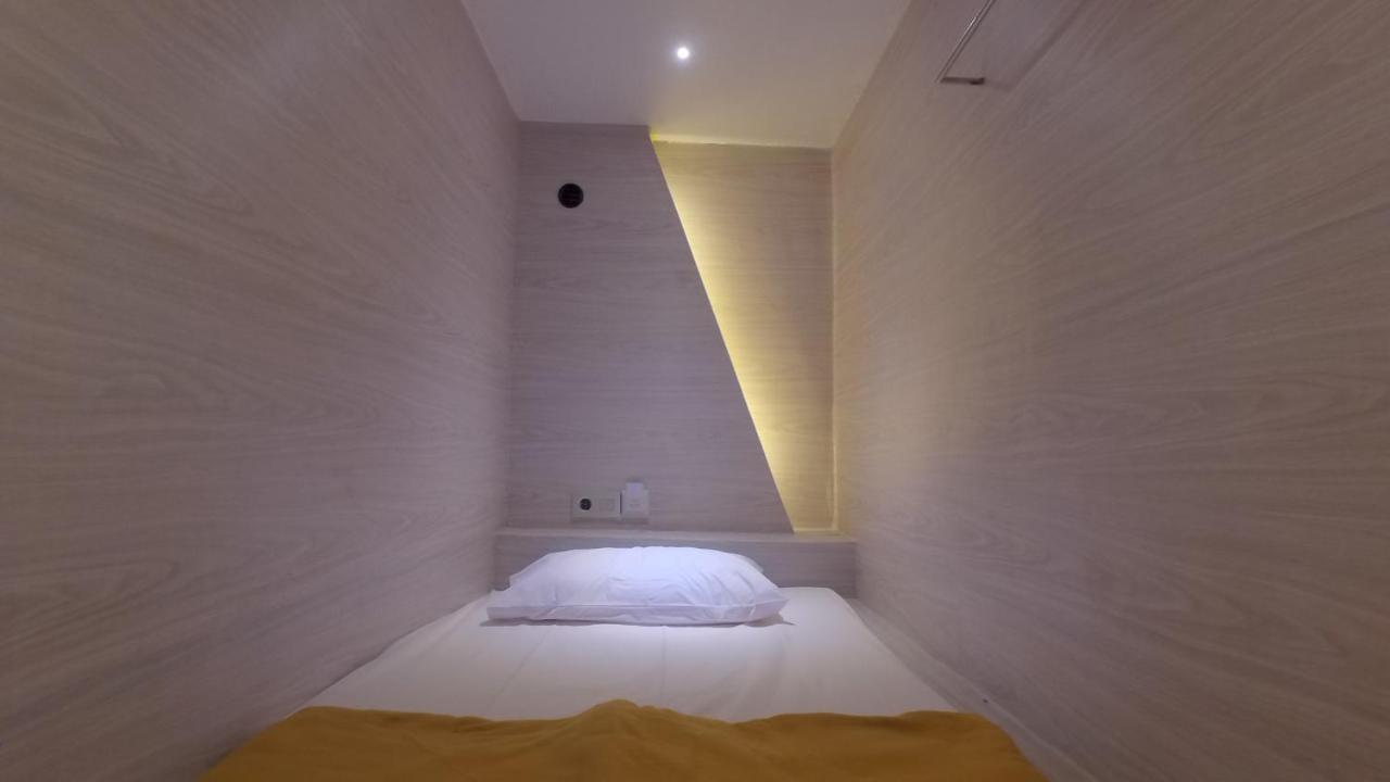 The Packerbox Hostel Batununggul Экстерьер фото